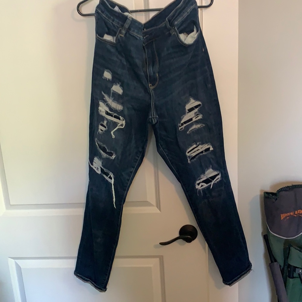 American Eagle jegging with patches rips